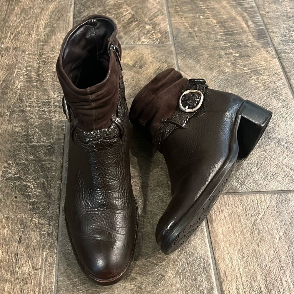 Vintage Brighton brown leather & suede booties